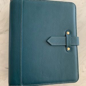 Franklin Covey Planner Classic “Vintage Aurora” Leather Binder. Blue Mirage.